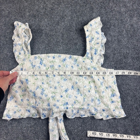 KIRIOUS Women’s Cropped Tank Top Blouse Back Tie Floral Lace size: Large - Picture 3 of 7